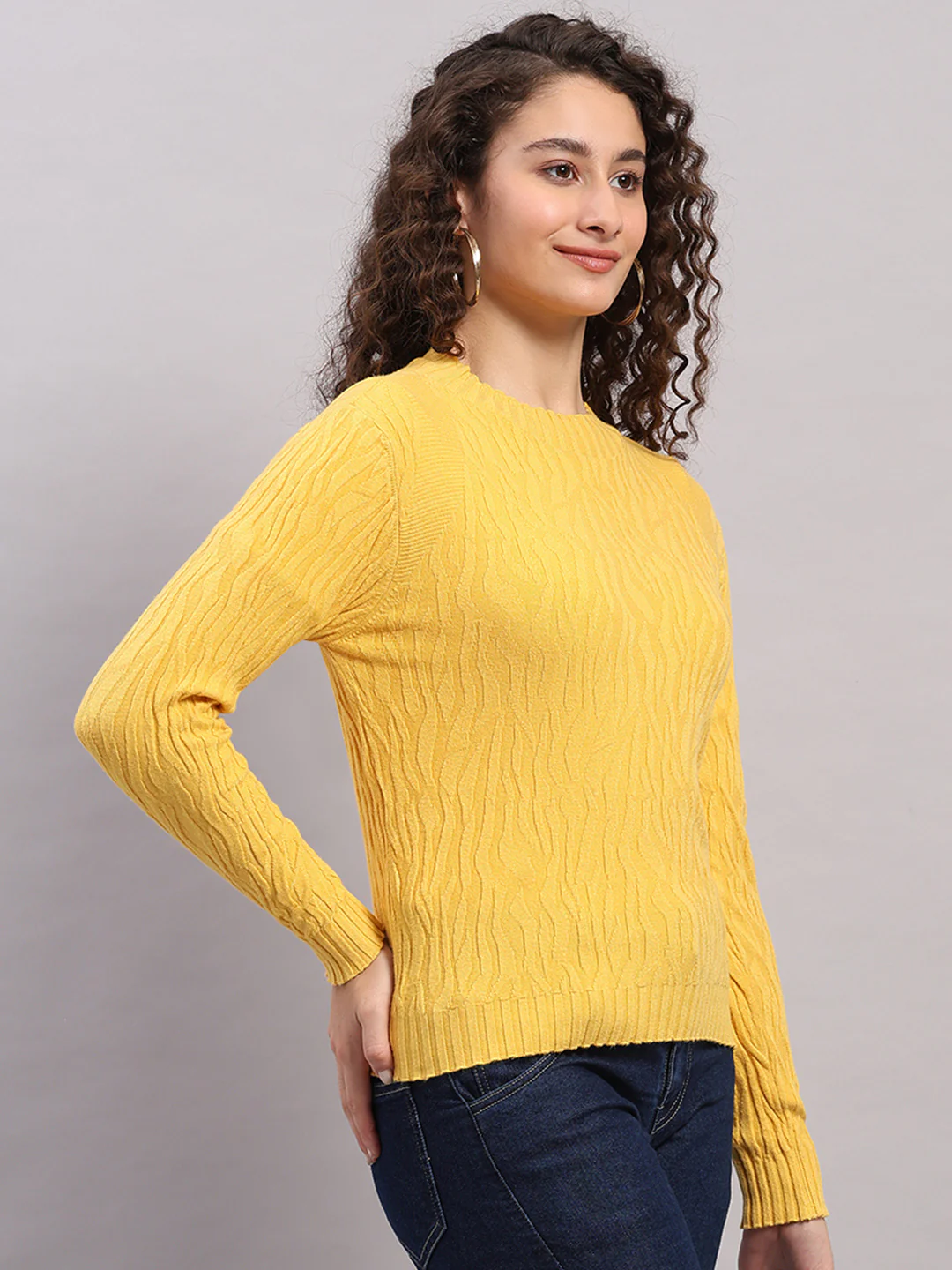 Women Yellow Printed Round Neck Full Sleeve Winter Top - Image 4