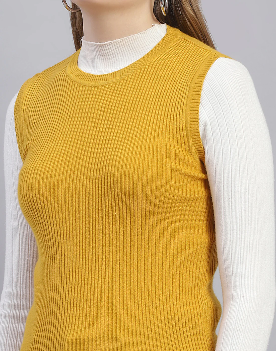 Women Yellow Solid Round Neck Sleeveless Sweater - Image 7
