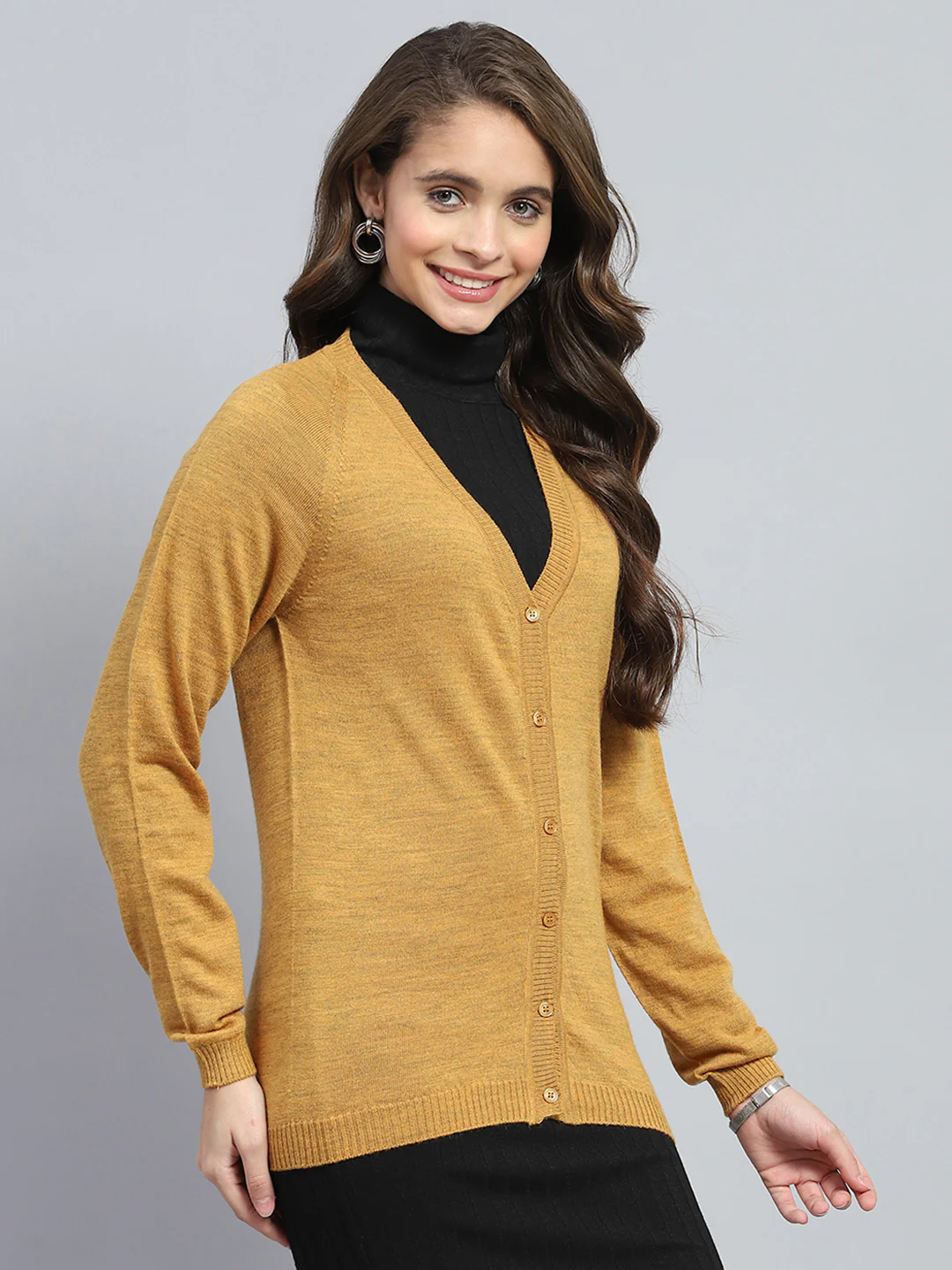 Women Yellow Solid V Neck Full Sleeve Cardigan - Image 4