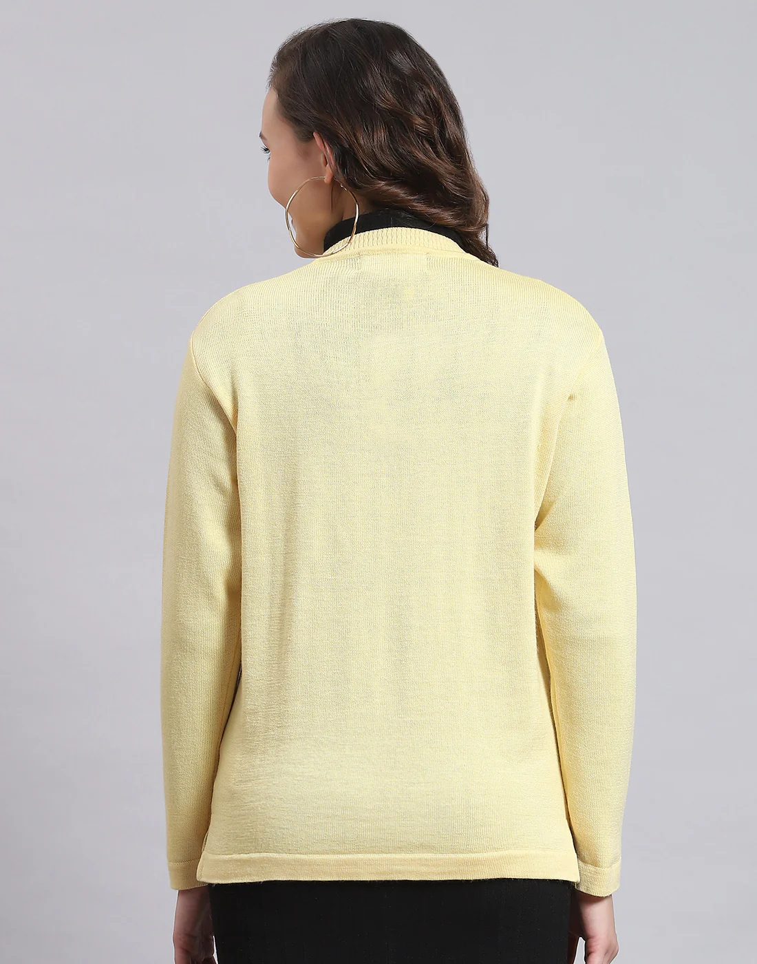 Women Yellow Solid V Neck Full Sleeve Sweater - Image 5